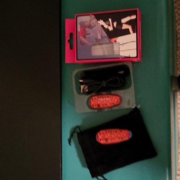 Keywell Two (2) USB Rechargeable Clip on Bike/Running Safety Lights - Red - Picture 4 of 5